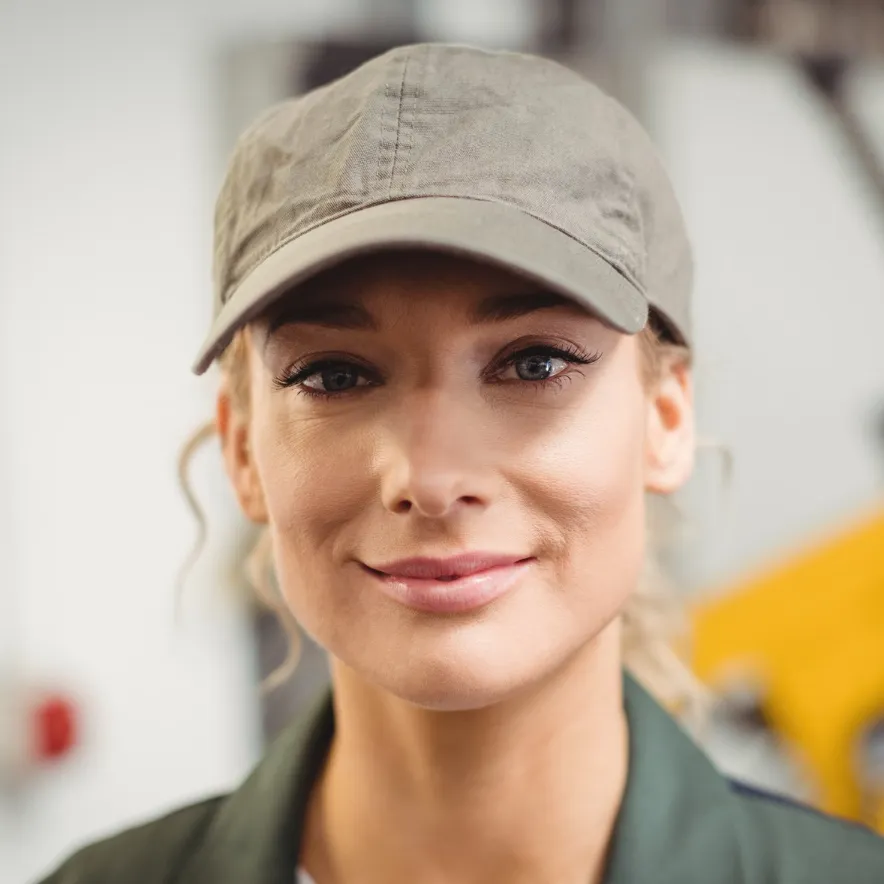 Gesicht eines Trockenbauers der Aufmass Pro benutzt